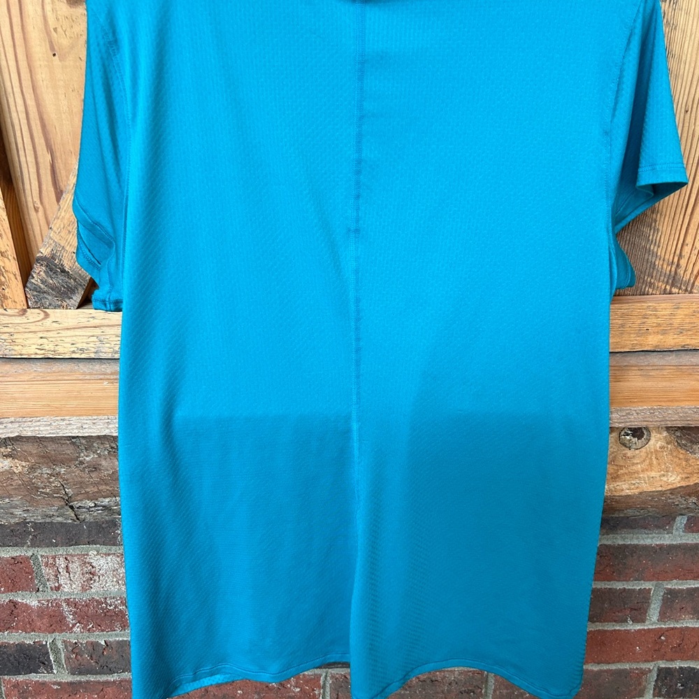 Women’s under Armour t-shirt - Picture 3 of 3
